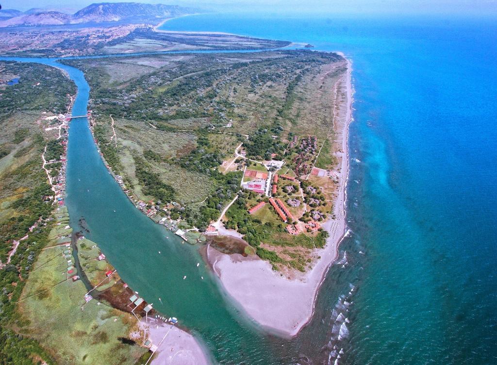 Holiday Home Kite House Улцин Екстериор снимка